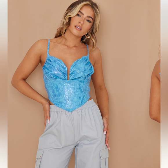 PrettyLittleThing Light Blue Embossed Top - Picture 1 of 6